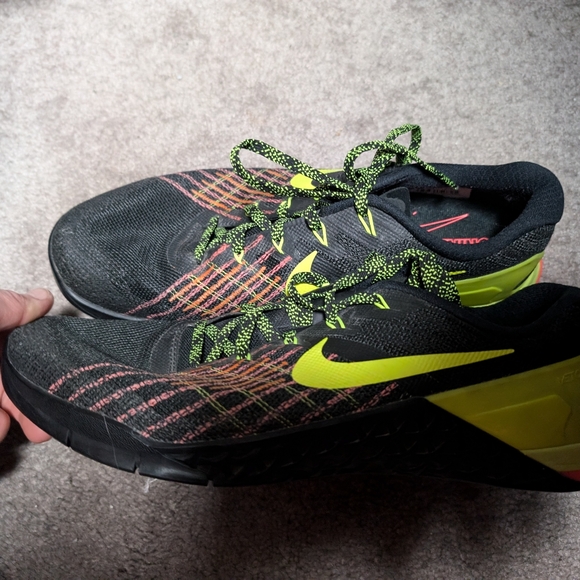 Men's Nike Metcons sz 8.5 - Picture 3 of 4